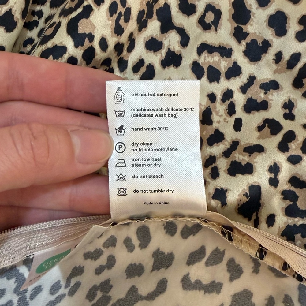Blissy Silk Leopard Animal Print King Size Pillowcase Mob Wife Quiet Luxury - Picture 5 of 6